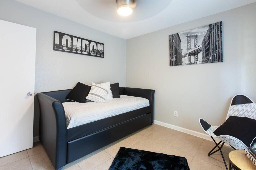 Urban 2Br Apartment In The Heart Of The Heights Houston Buitenkant foto